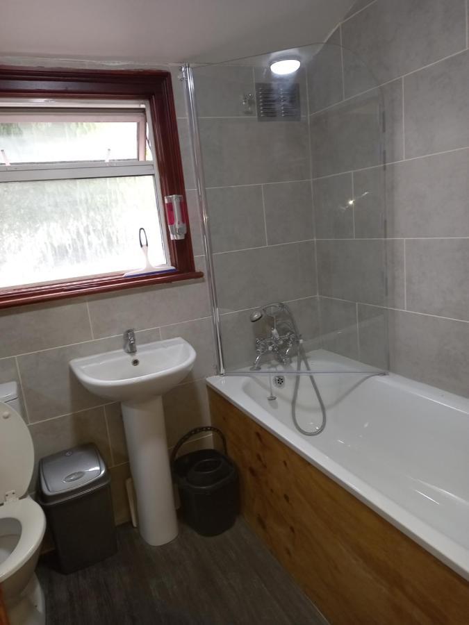 Bubblesbnb- 4 Bedroom House London Exterior photo