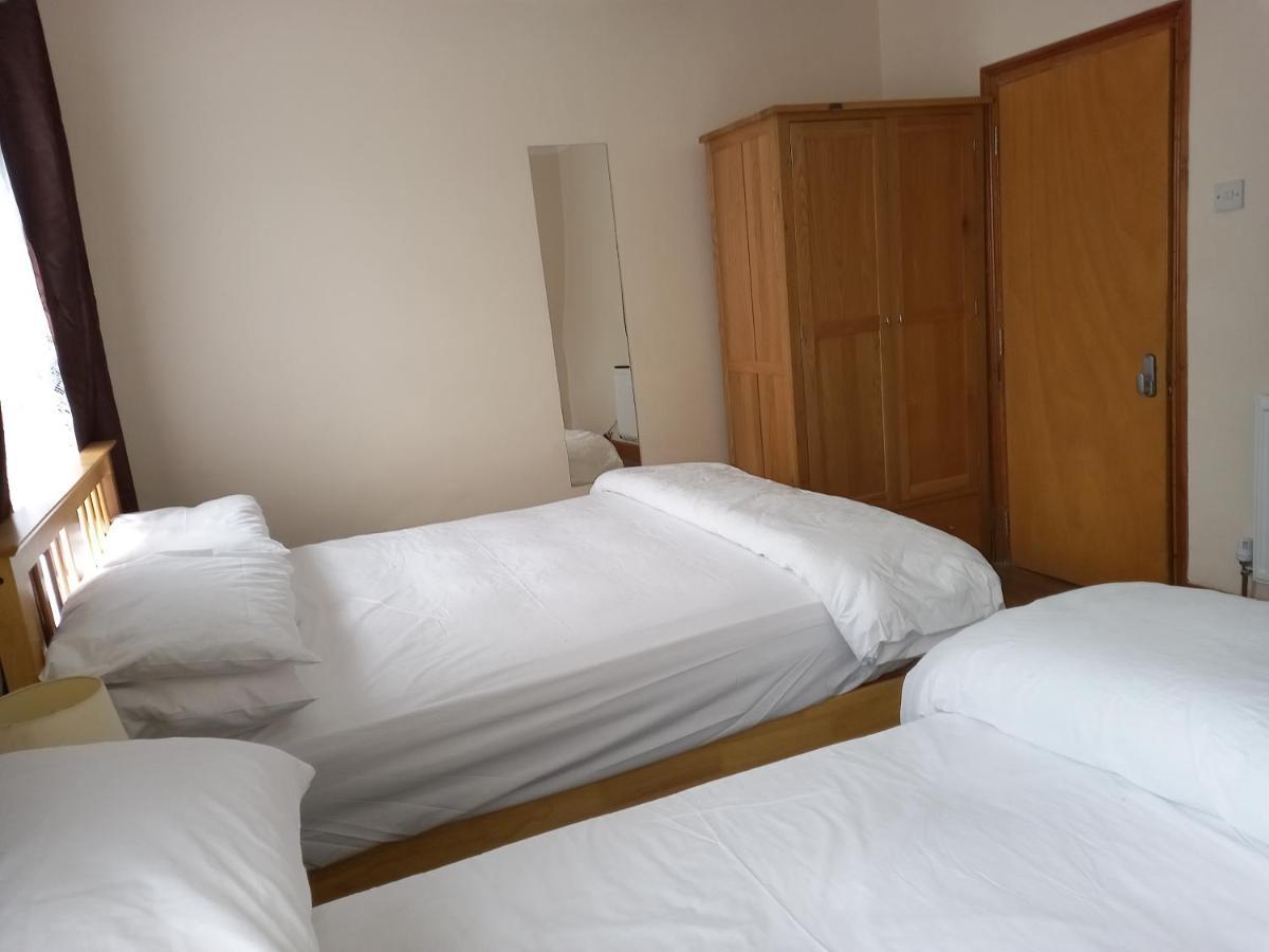 Bubblesbnb- 4 Bedroom House London Exterior photo