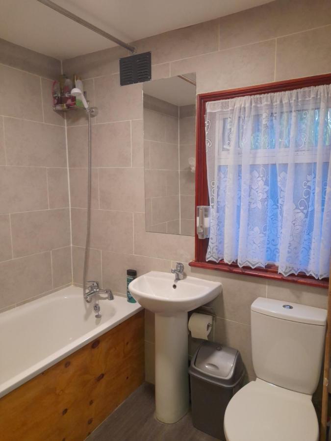 Bubblesbnb- 4 Bedroom House London Exterior photo